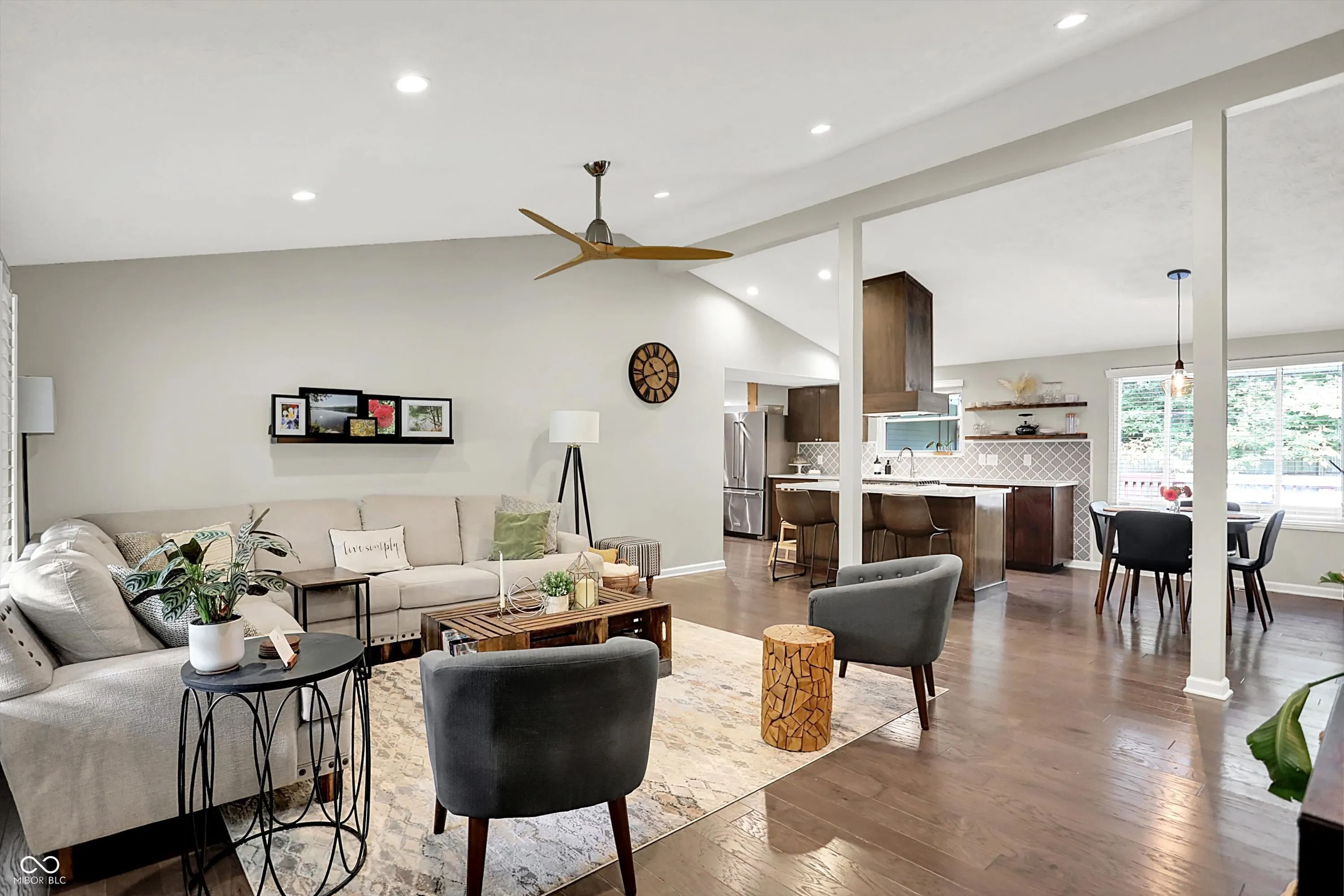 Carmel, Indiana 46032, United States, 3 Bedrooms Bedrooms, ,2 BathroomsBathrooms,Residential,Active,220424