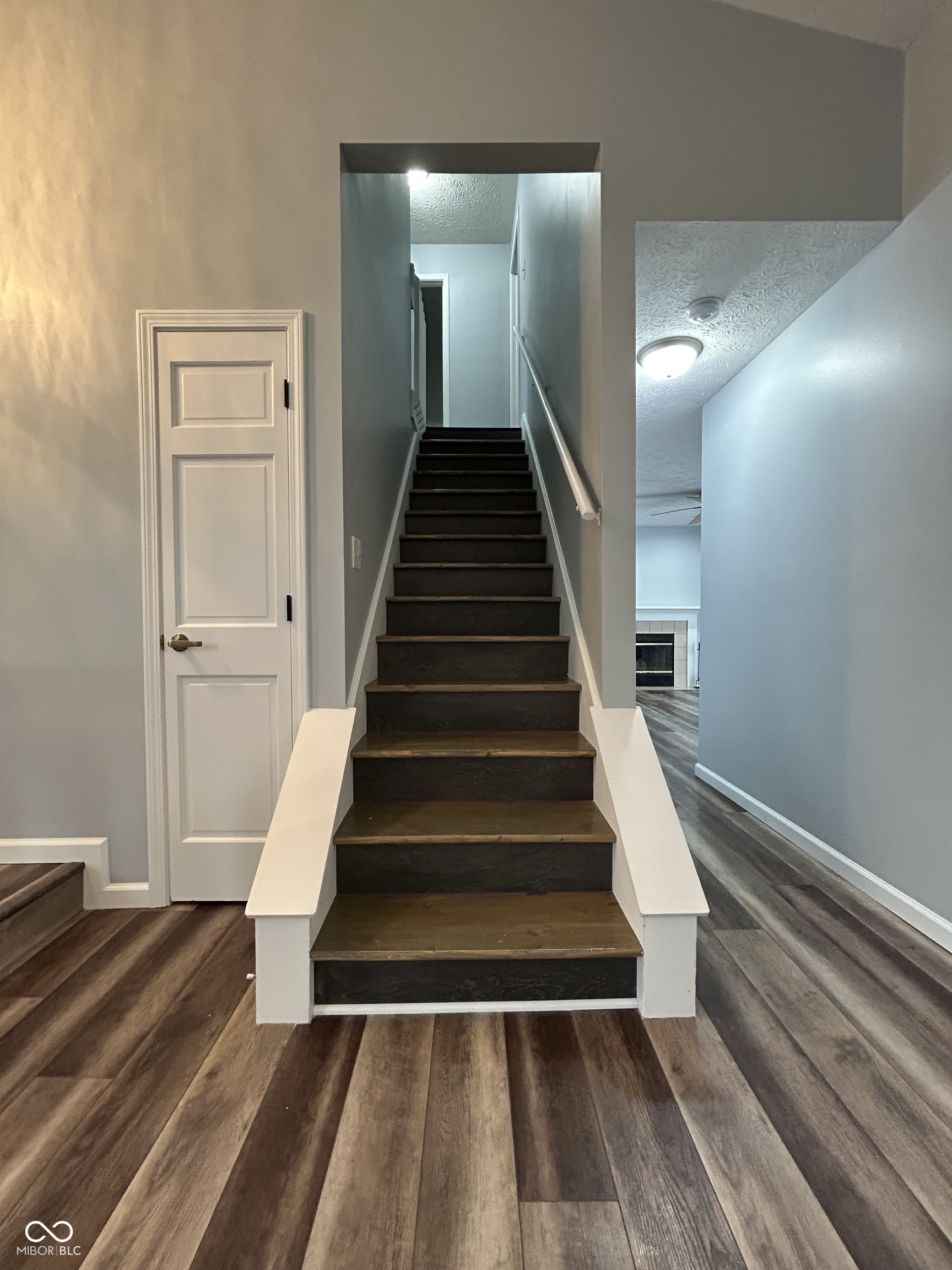 2123 Candlestick Court