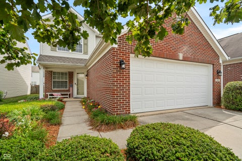 Photo of 5463 Drum Road, Indianapolis, IN 46216 (MLS # 22120888)