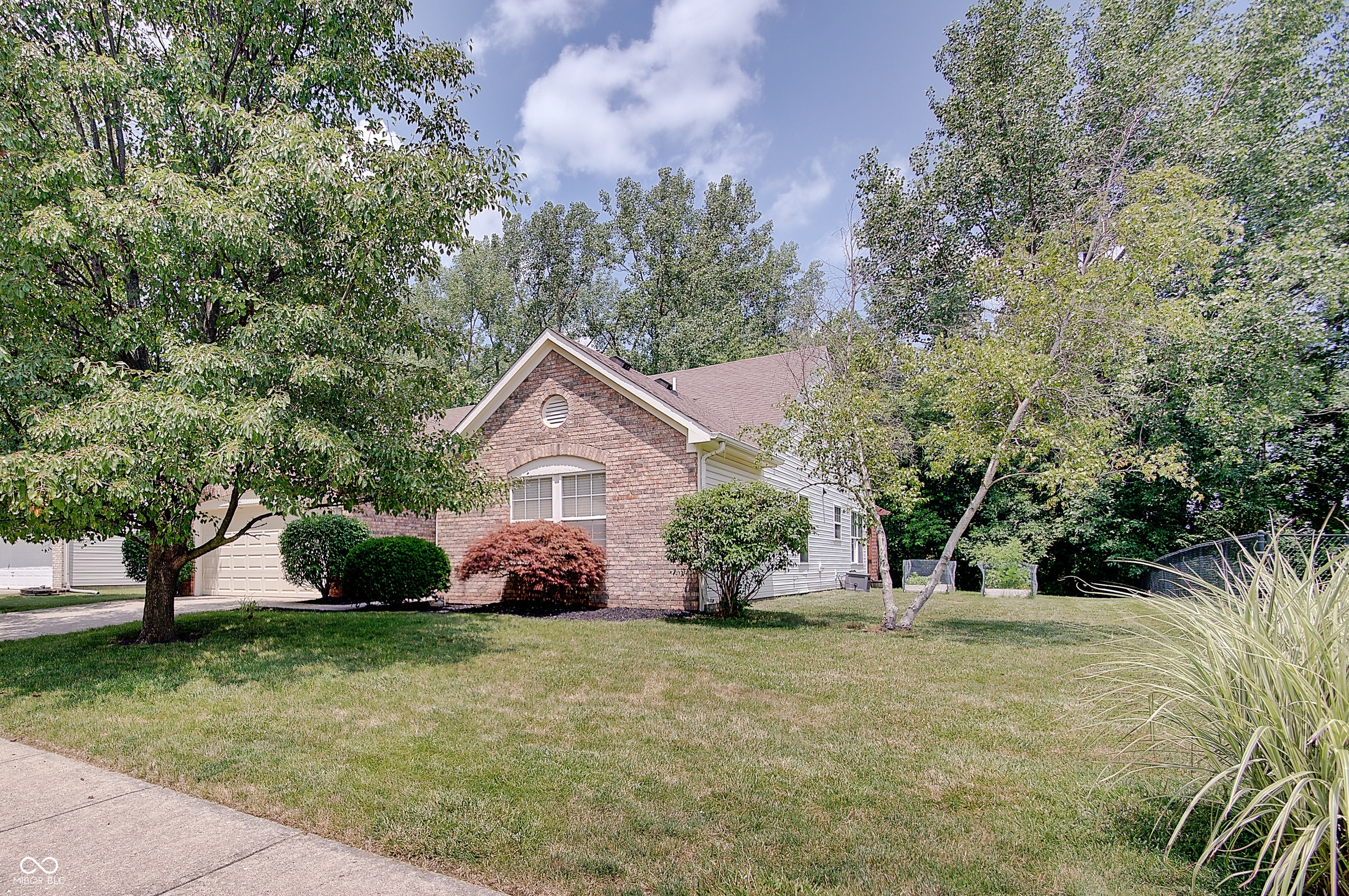 8950 Dickinson Court