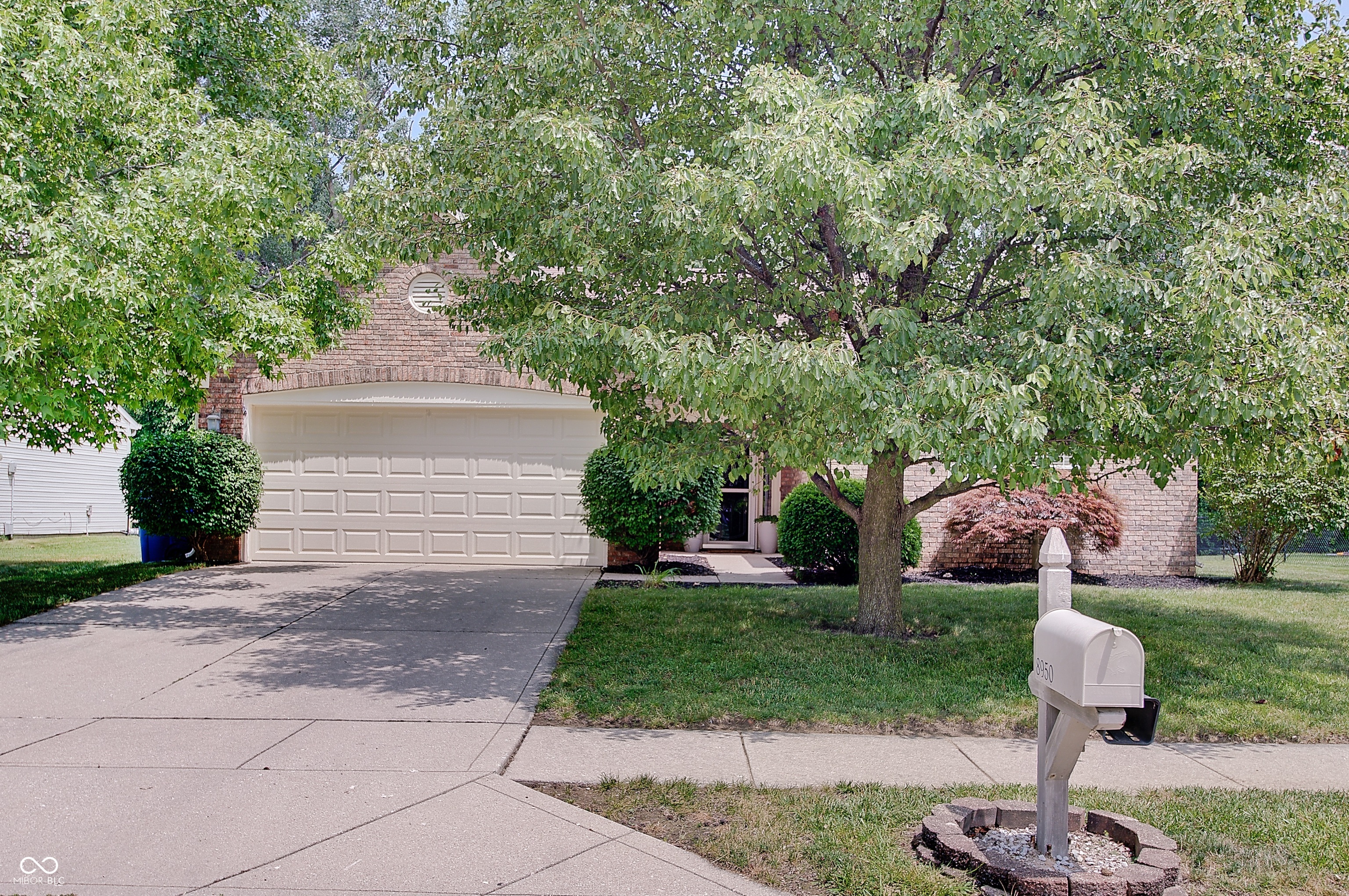 8950 Dickinson Court