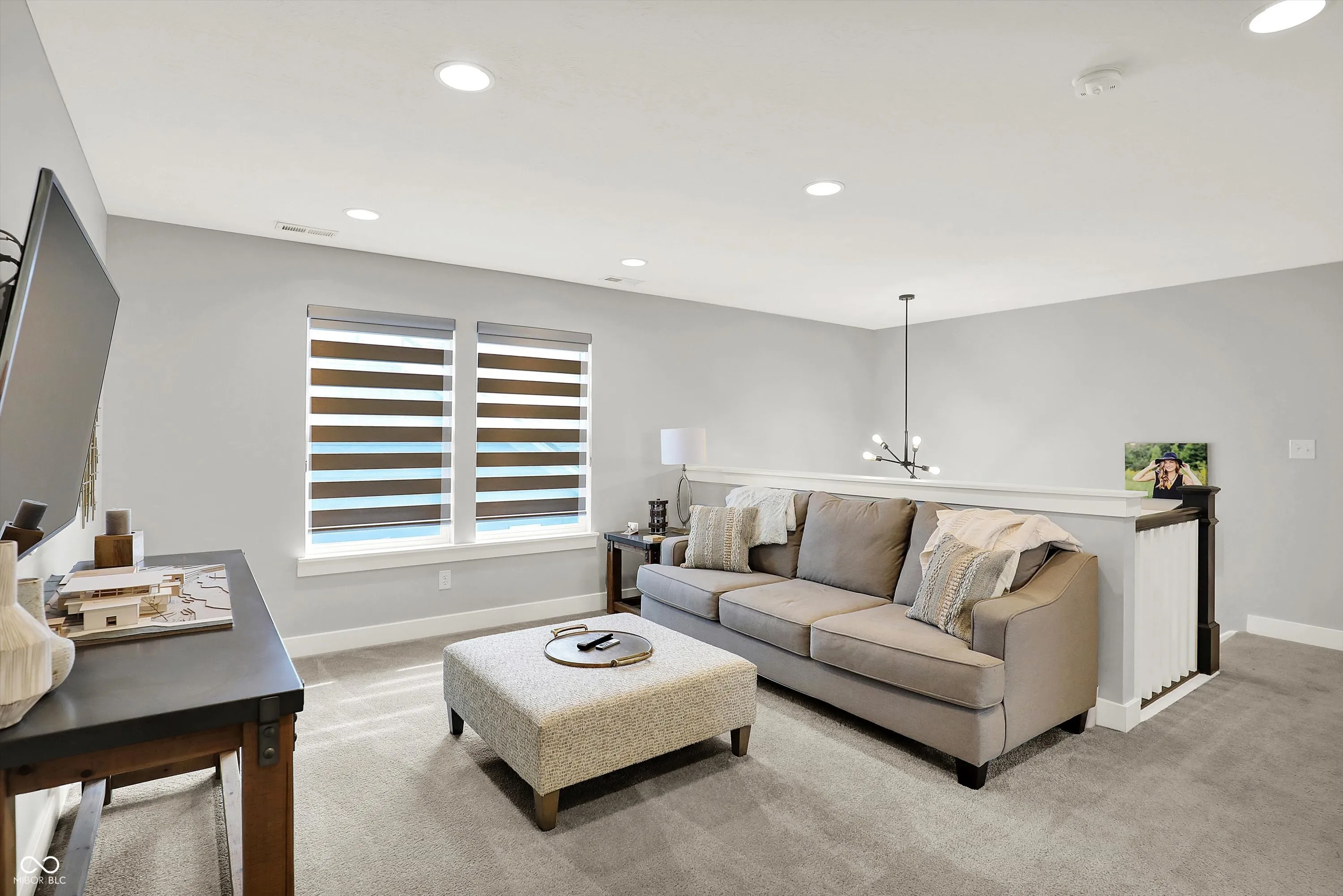 Carmel, Indiana 46280, United States, 3 Bedrooms Bedrooms, ,3 BathroomsBathrooms,Residential,Active,222066