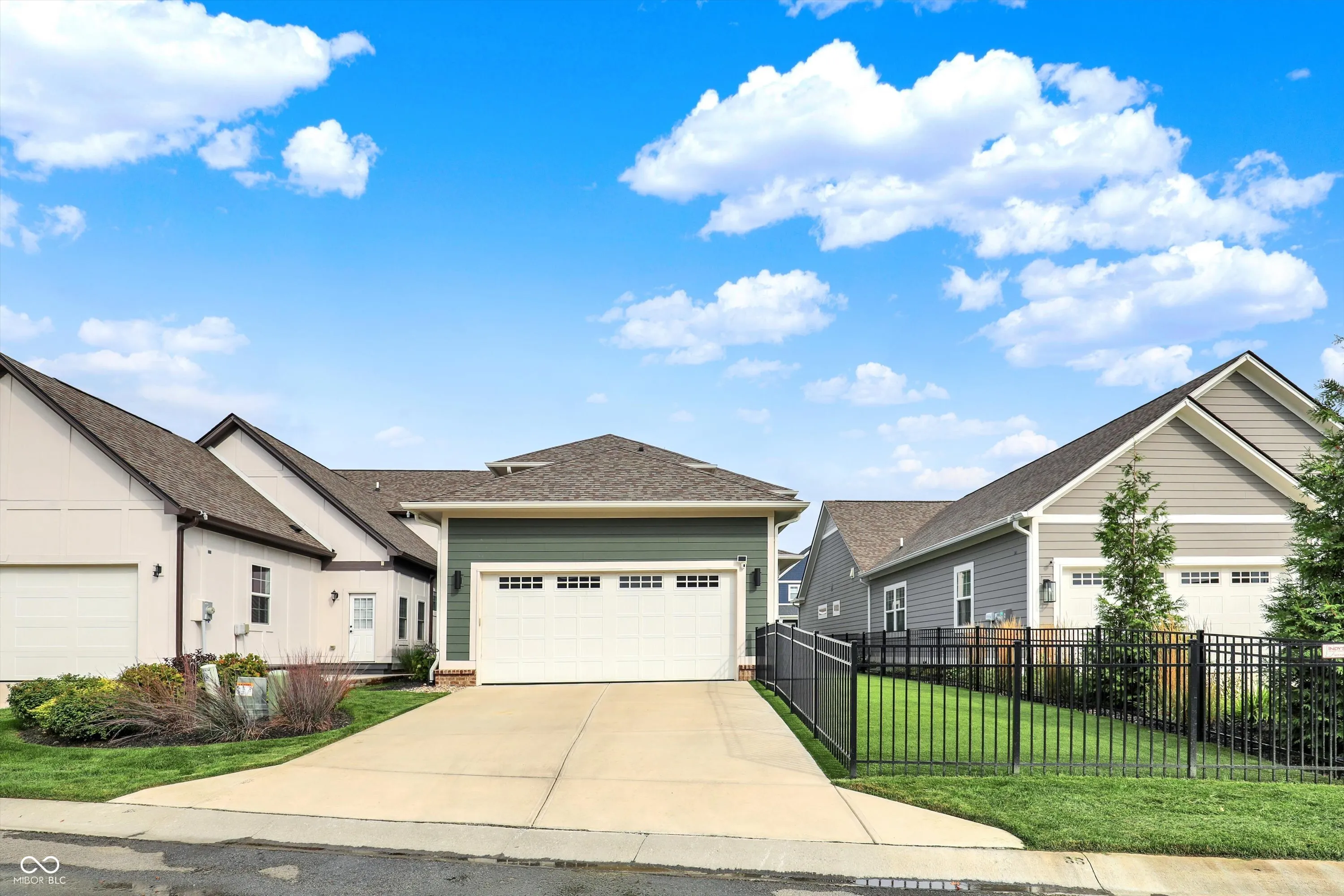 Carmel, Indiana 46280, United States, 3 Bedrooms Bedrooms, ,3 BathroomsBathrooms,Residential,Active,222066