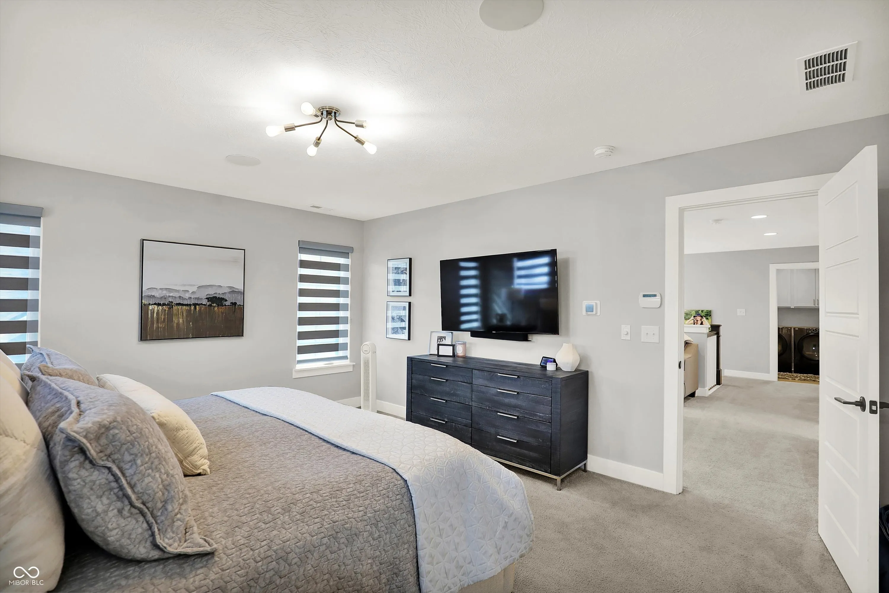 Carmel, Indiana 46280, United States, 3 Bedrooms Bedrooms, ,3 BathroomsBathrooms,Residential,Active,222066