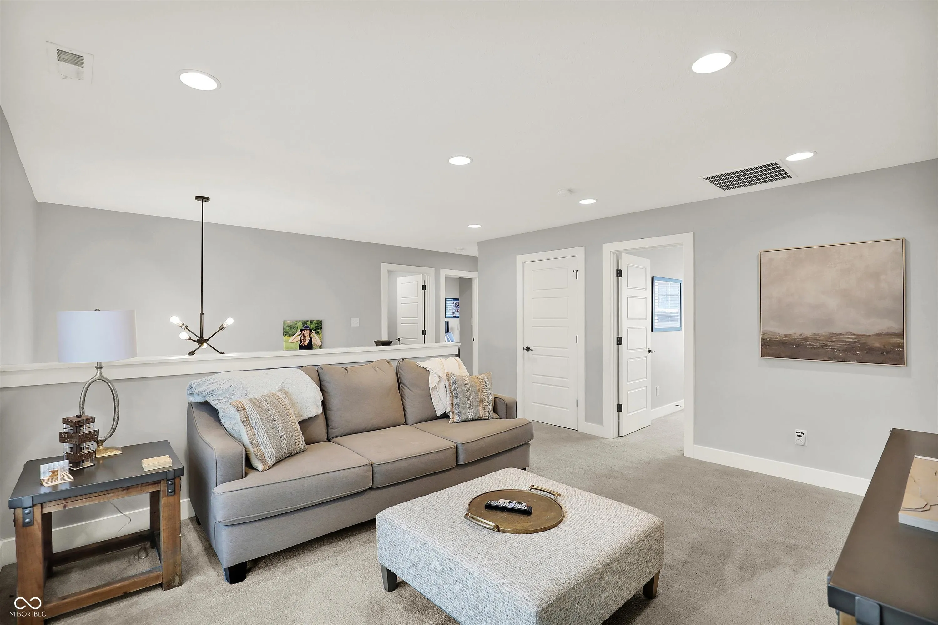 Carmel, Indiana 46280, United States, 3 Bedrooms Bedrooms, ,3 BathroomsBathrooms,Residential,Active,222066