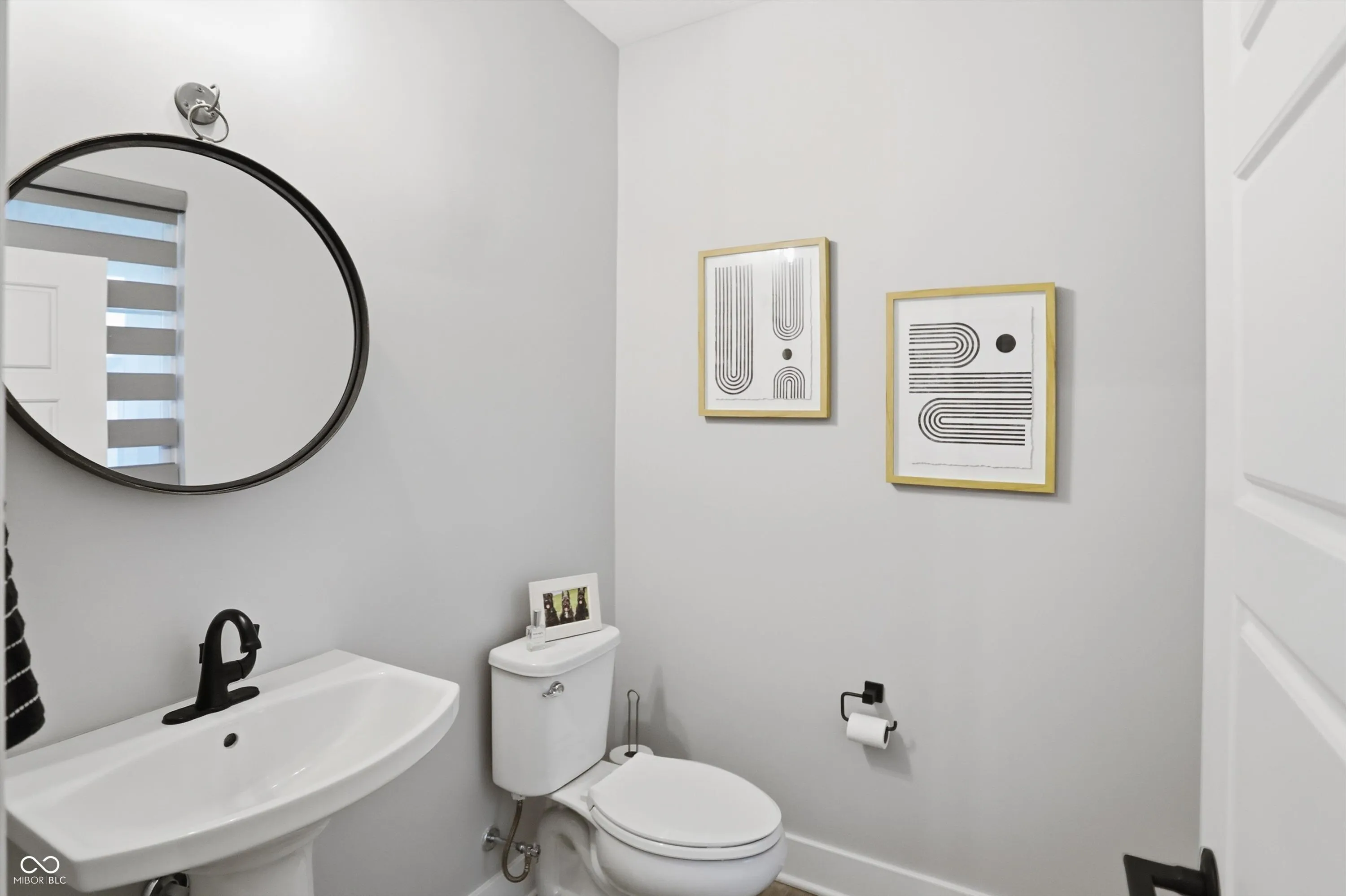 Carmel, Indiana 46280, United States, 3 Bedrooms Bedrooms, ,3 BathroomsBathrooms,Residential,Active,222066