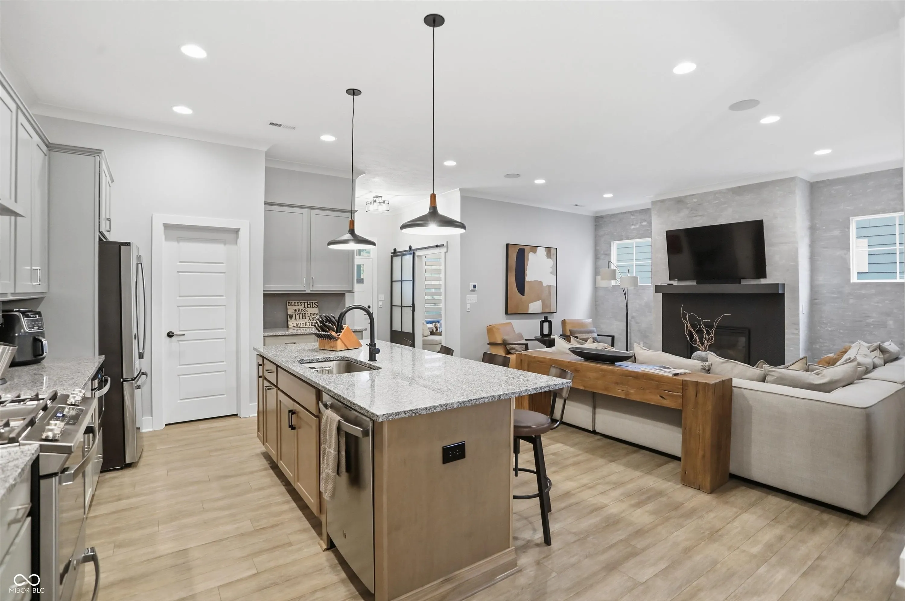 Carmel, Indiana 46280, United States, 3 Bedrooms Bedrooms, ,3 BathroomsBathrooms,Residential,Active,222066