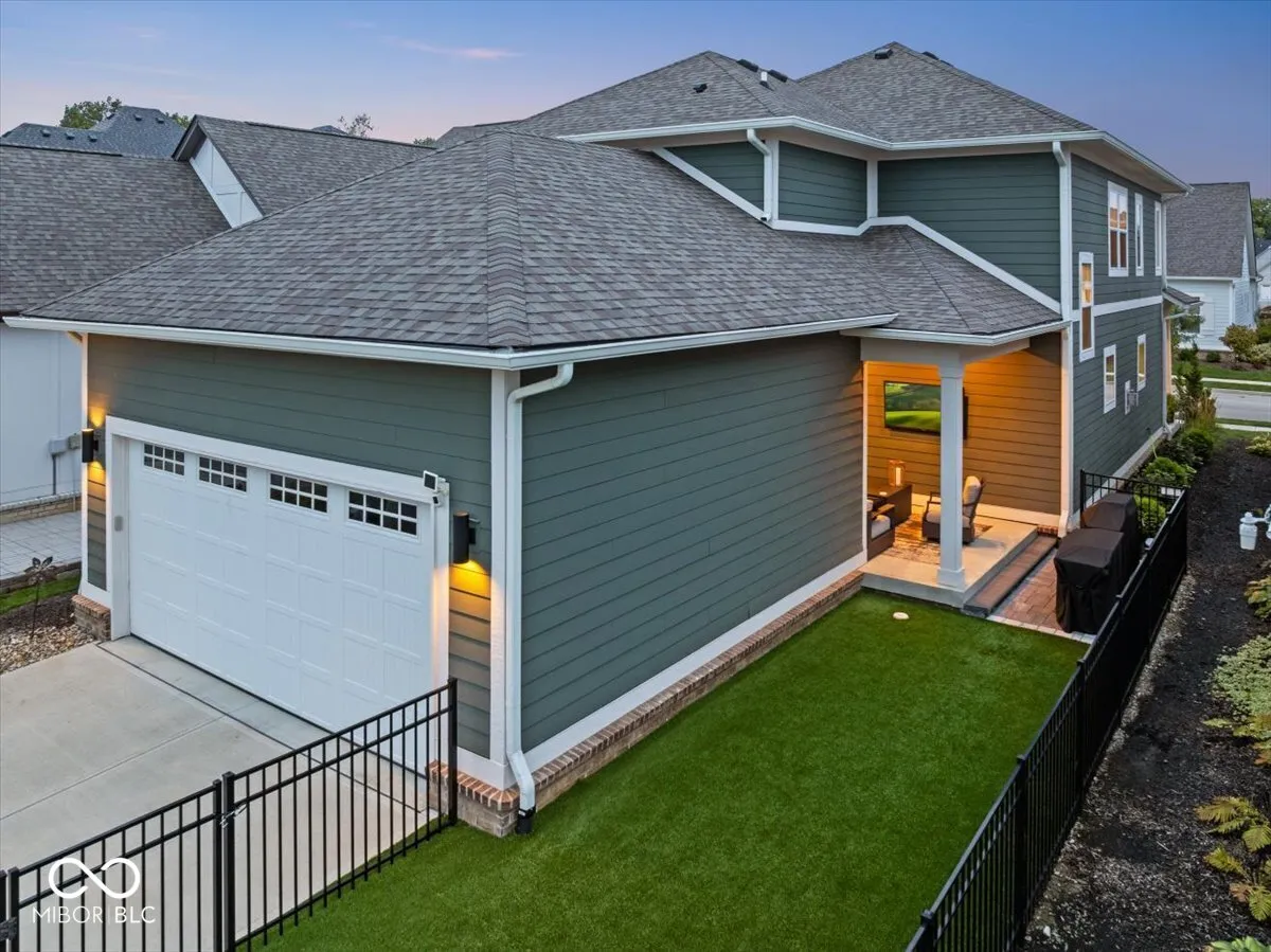 Carmel, Indiana 46280, United States, 3 Bedrooms Bedrooms, ,3 BathroomsBathrooms,Residential,Active,222066