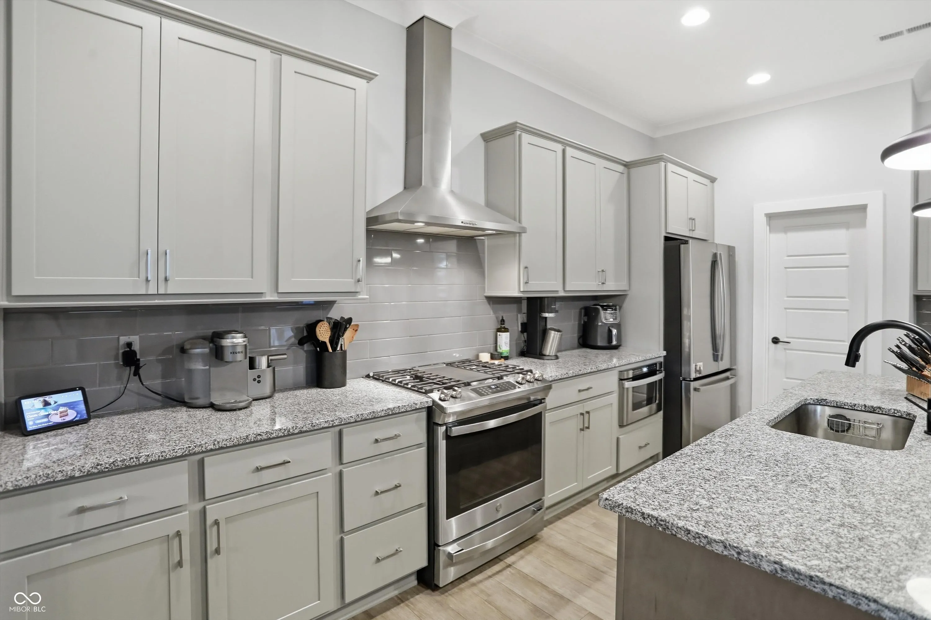 Carmel, Indiana 46280, United States, 3 Bedrooms Bedrooms, ,3 BathroomsBathrooms,Residential,Active,222066