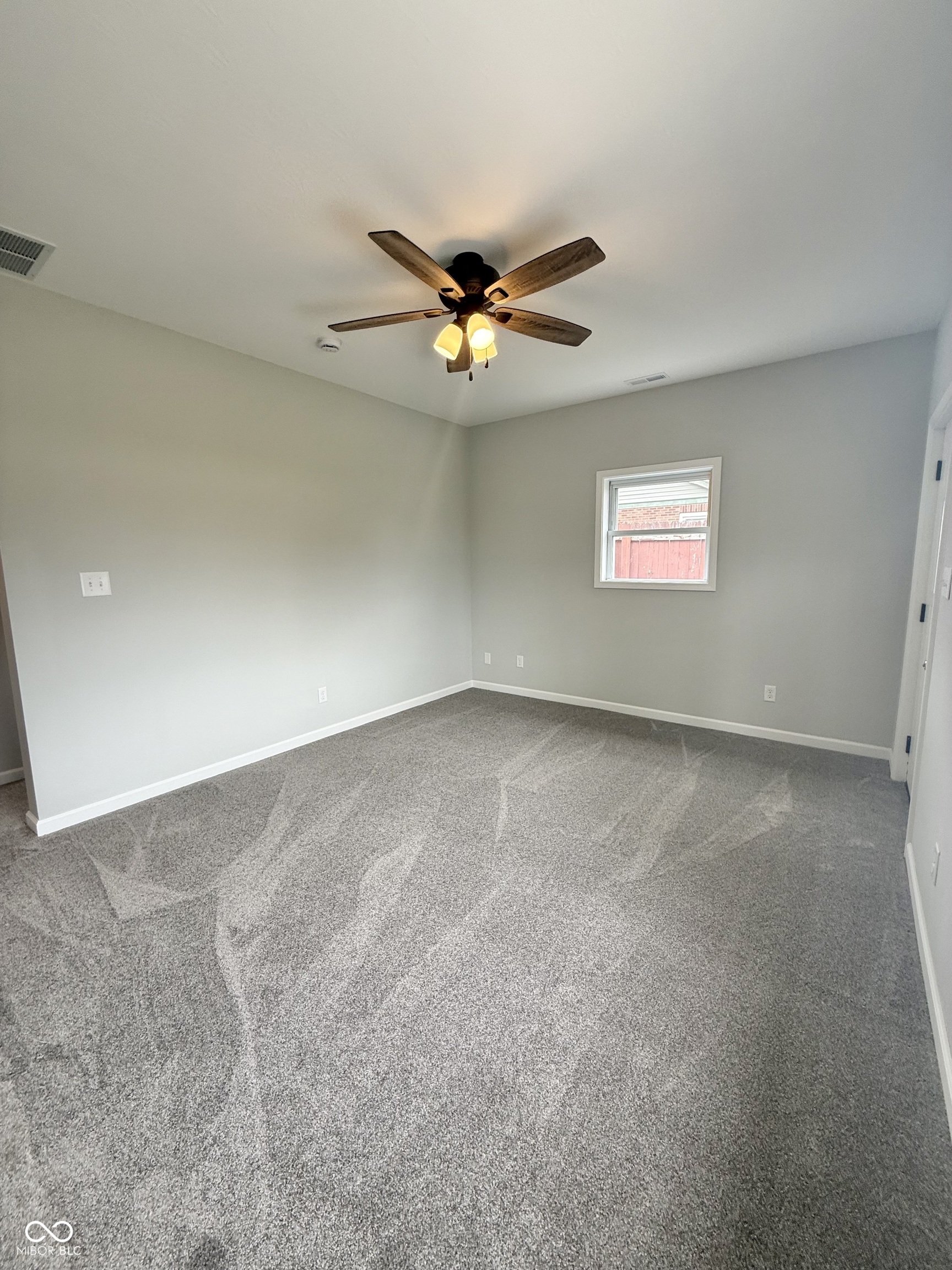 106 W Chestnut Street