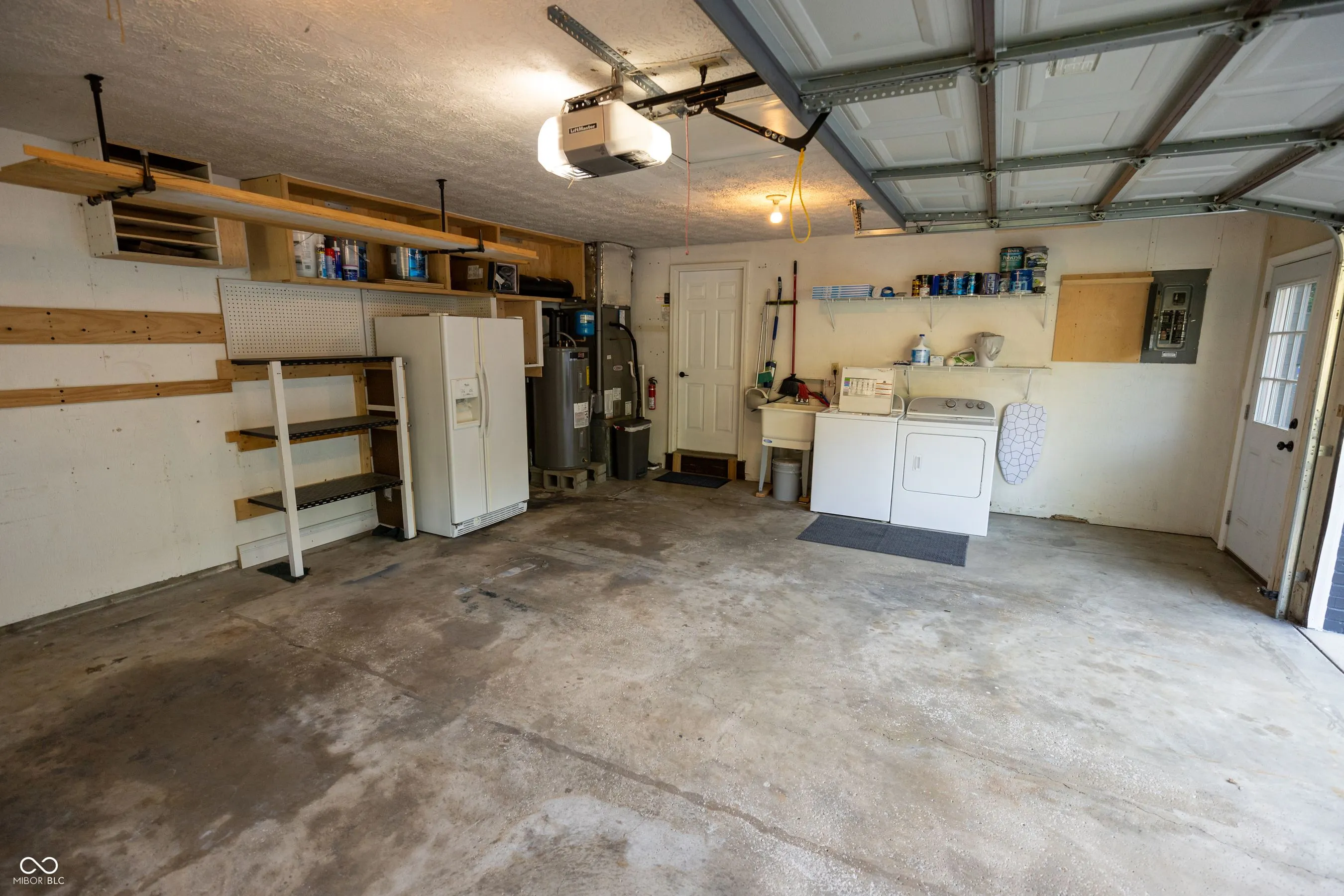 Westfield, Indiana 46074, United States, 3 Bedrooms Bedrooms, ,2 BathroomsBathrooms,Residential,Pending,139885