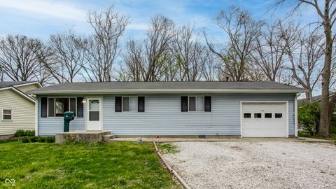 Photo of 7418 E 48th Street, Indianapolis, IN 46226 (MLS # 22094840)
