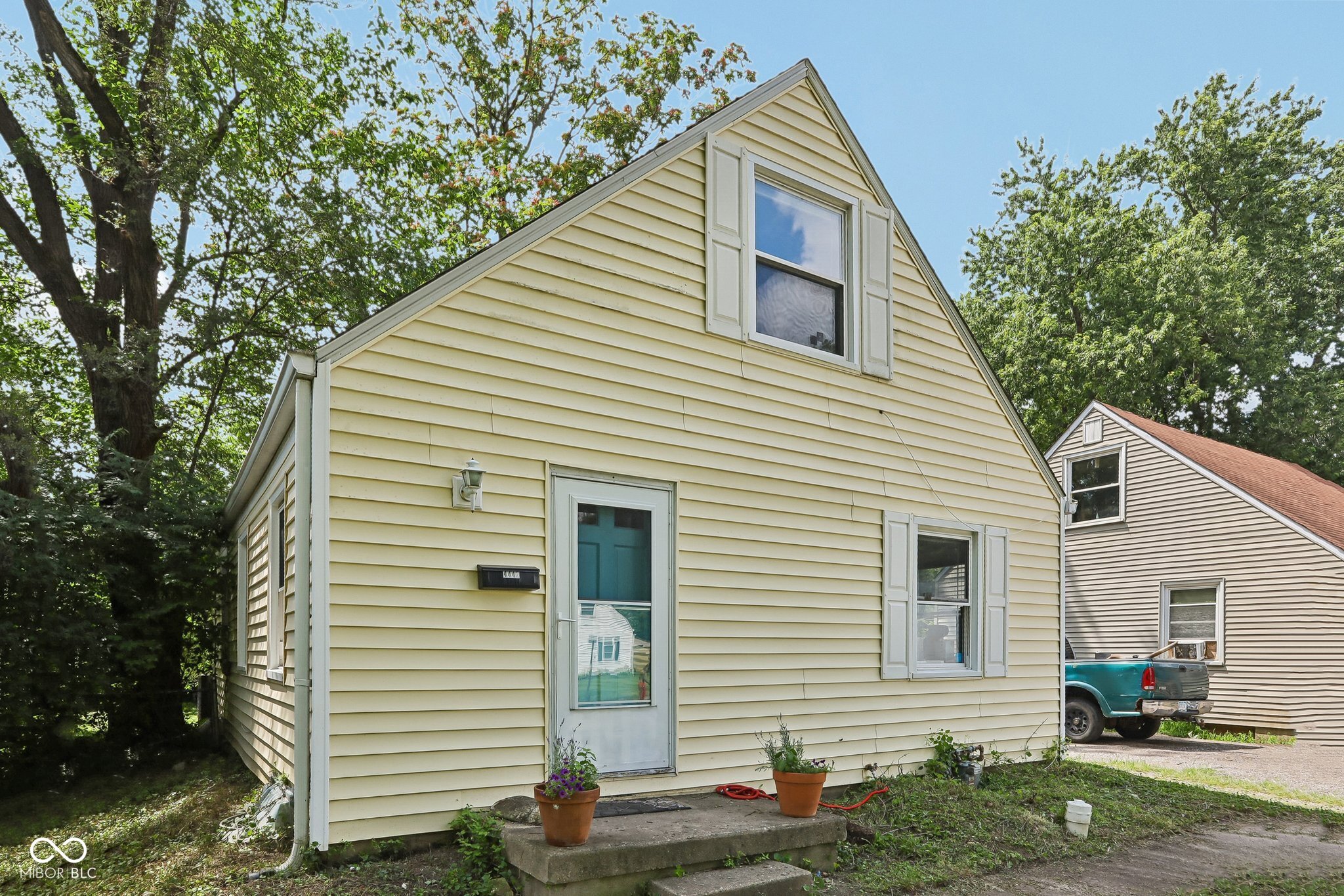 4442 Primrose Avenue