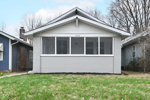 Photo of 3928 N Kenwood Avenue, Indianapolis, IN 46208 (MLS # 22089541)