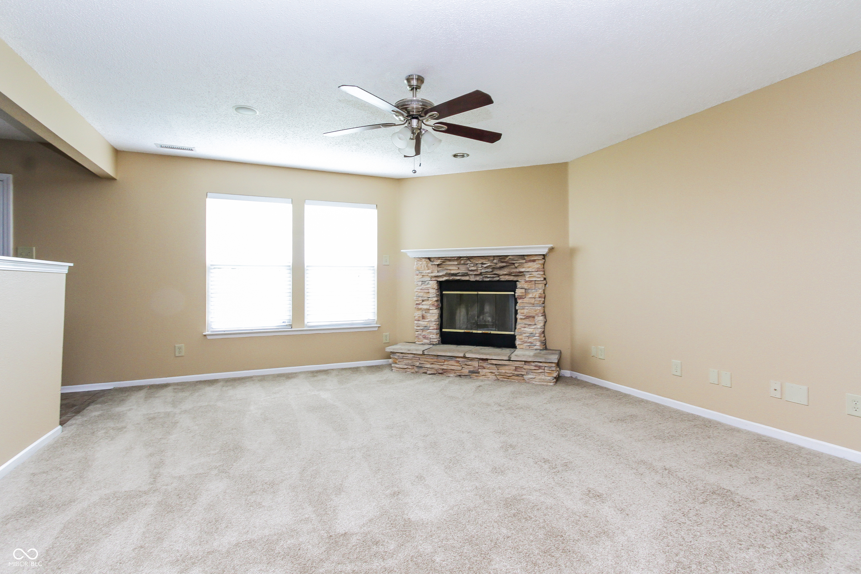 8135 S Cricket Lane