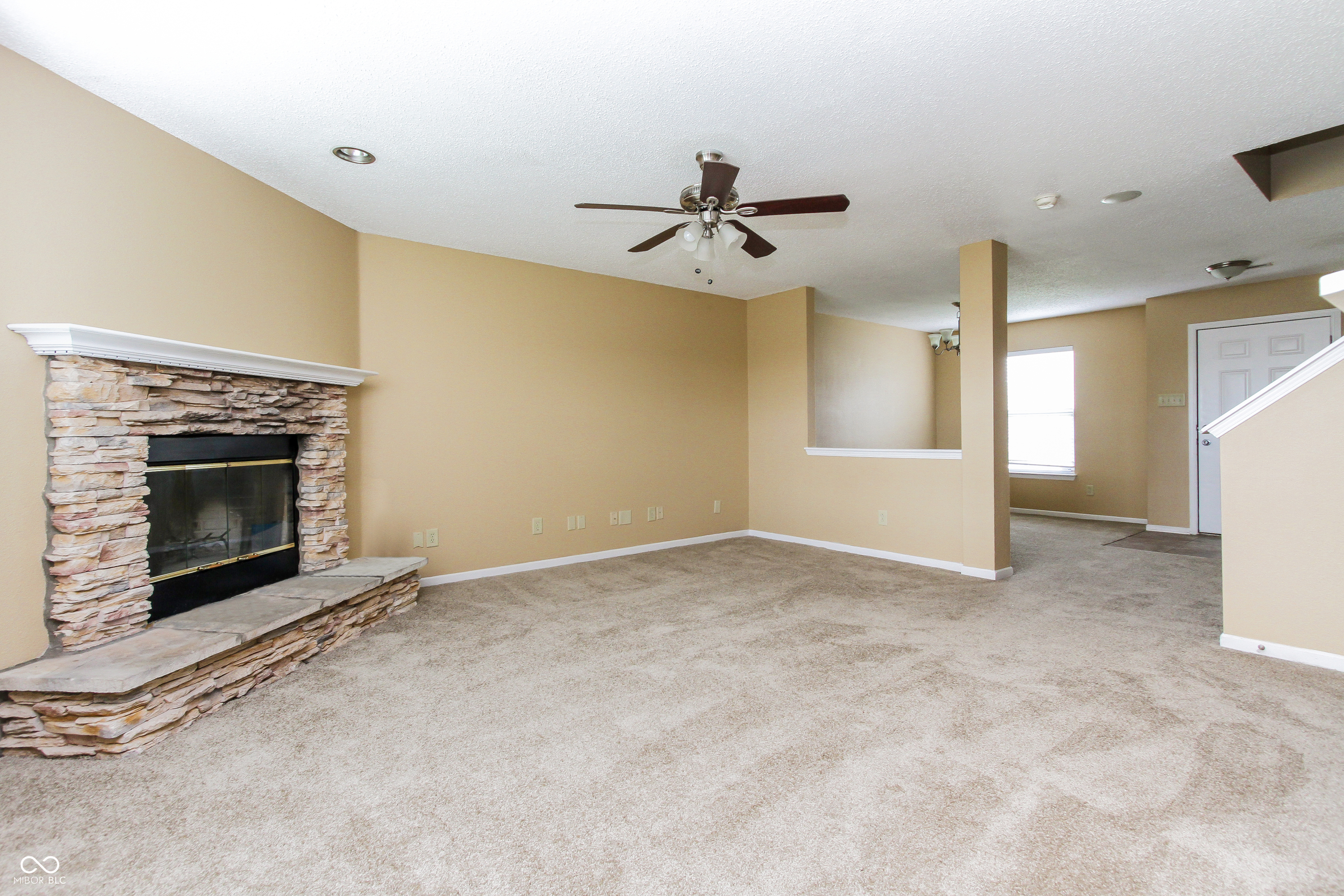 8135 S Cricket Lane
