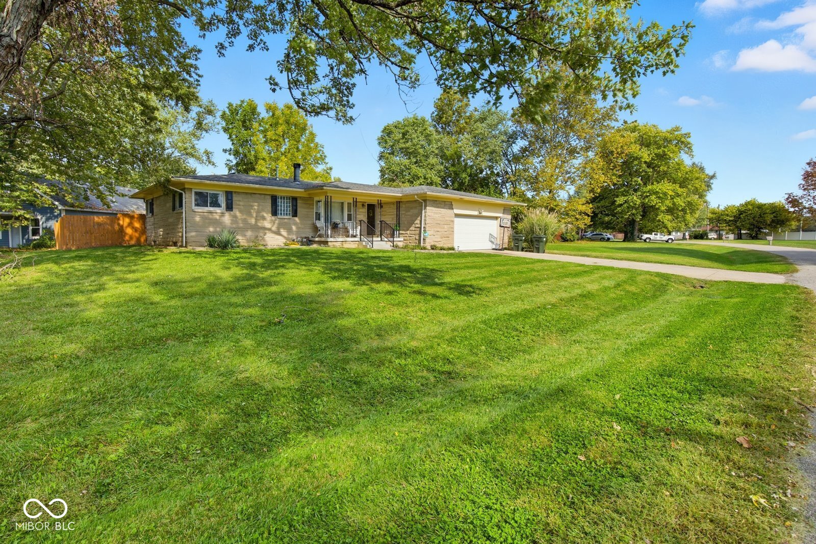 2867 S Oakland Drive