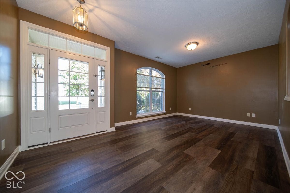 10811 Meadow Wing Court