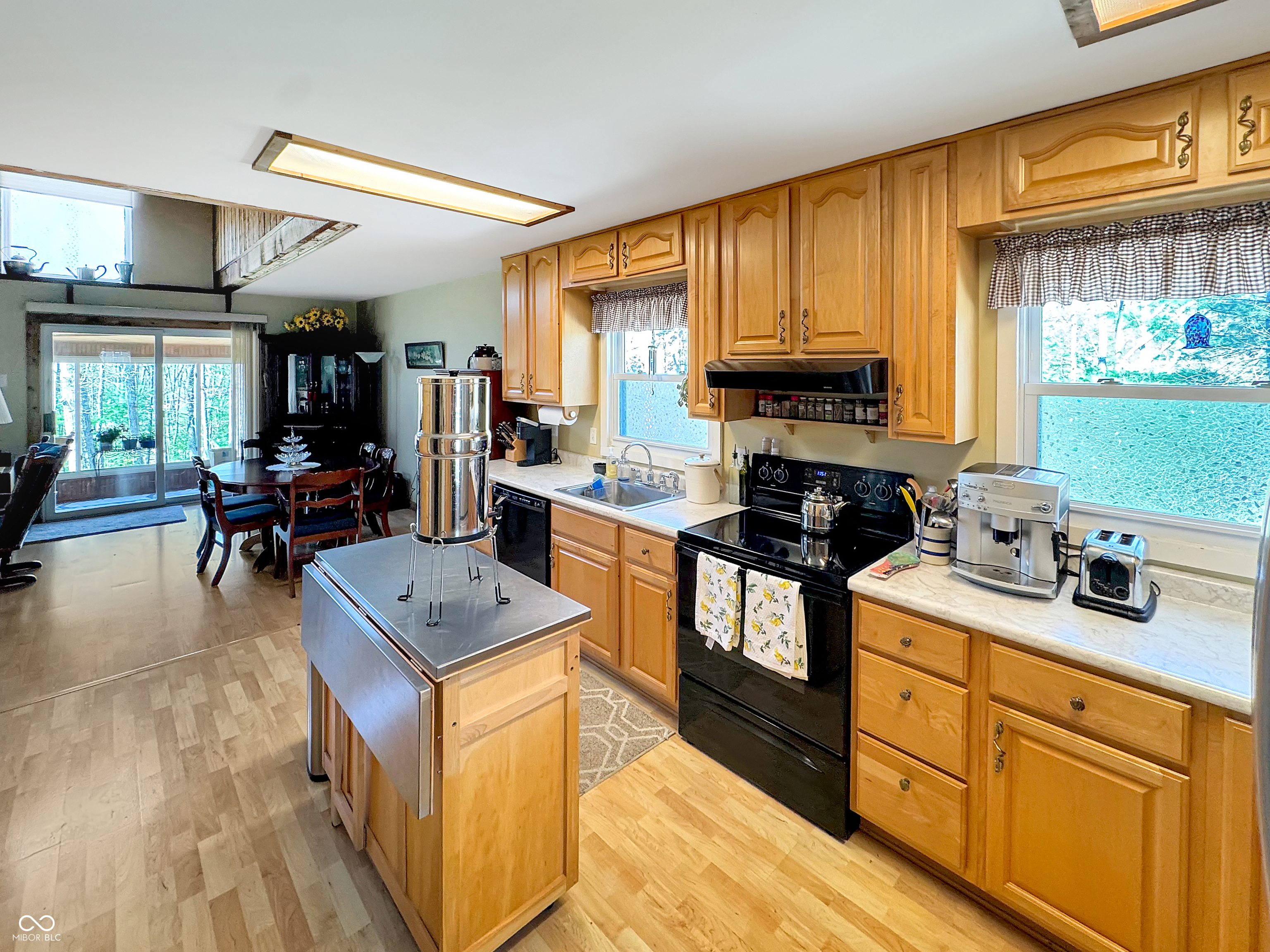 737 Creamer Drive
