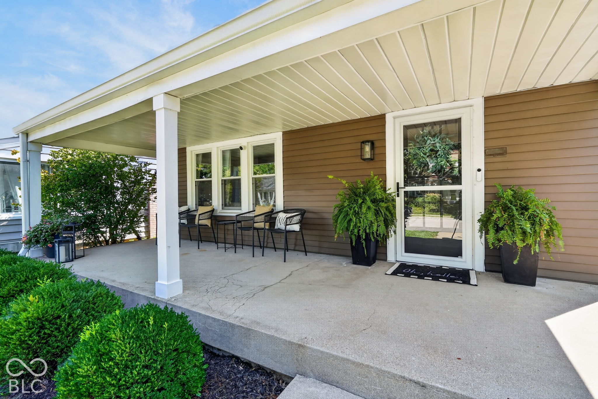 6105 Kingsley Drive