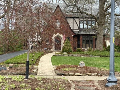 Photo of 5720 Carrollton Avenue, Indianapolis, IN 46220 (MLS # 22093385)