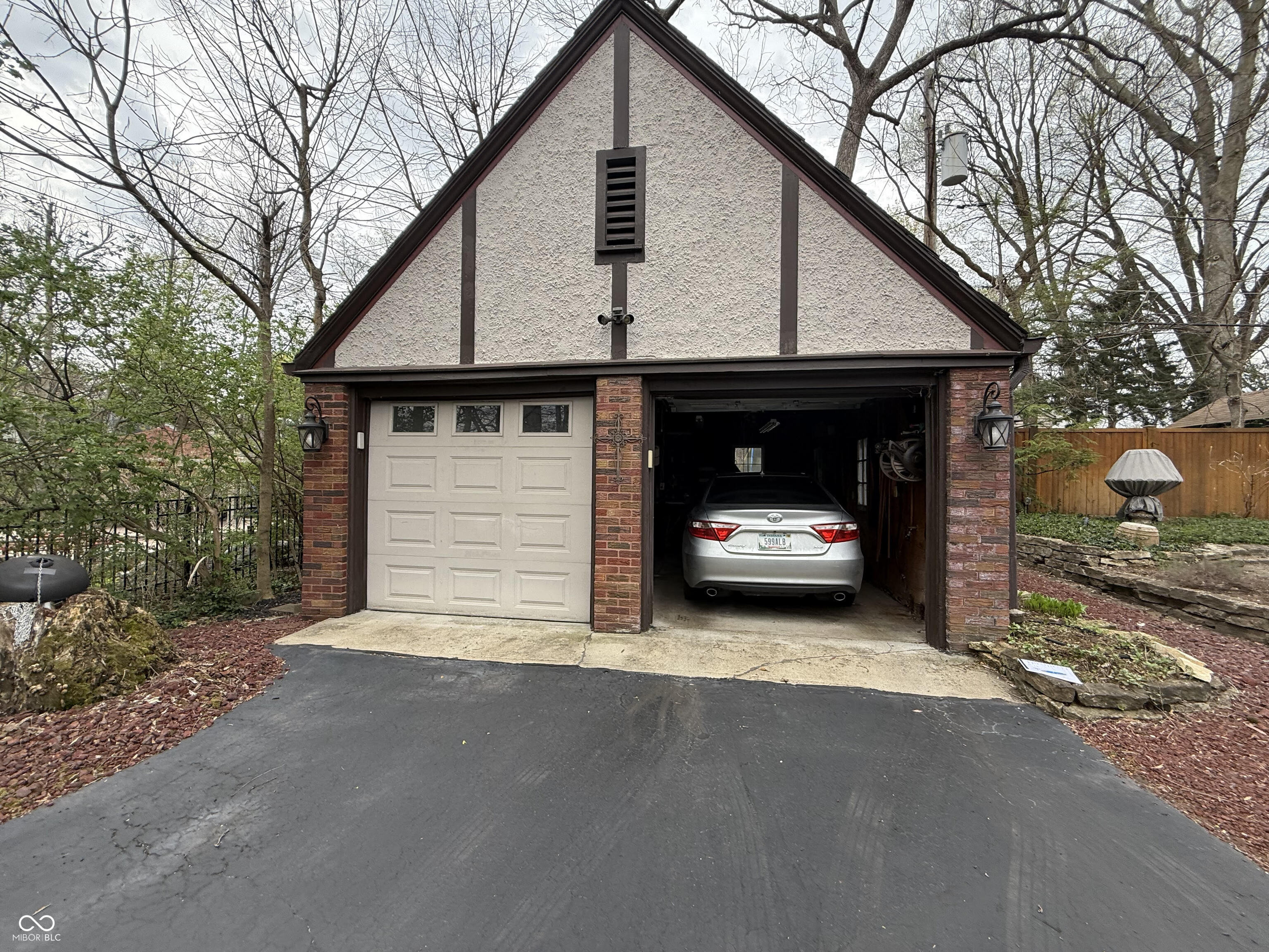 5720 Carrollton Avenue