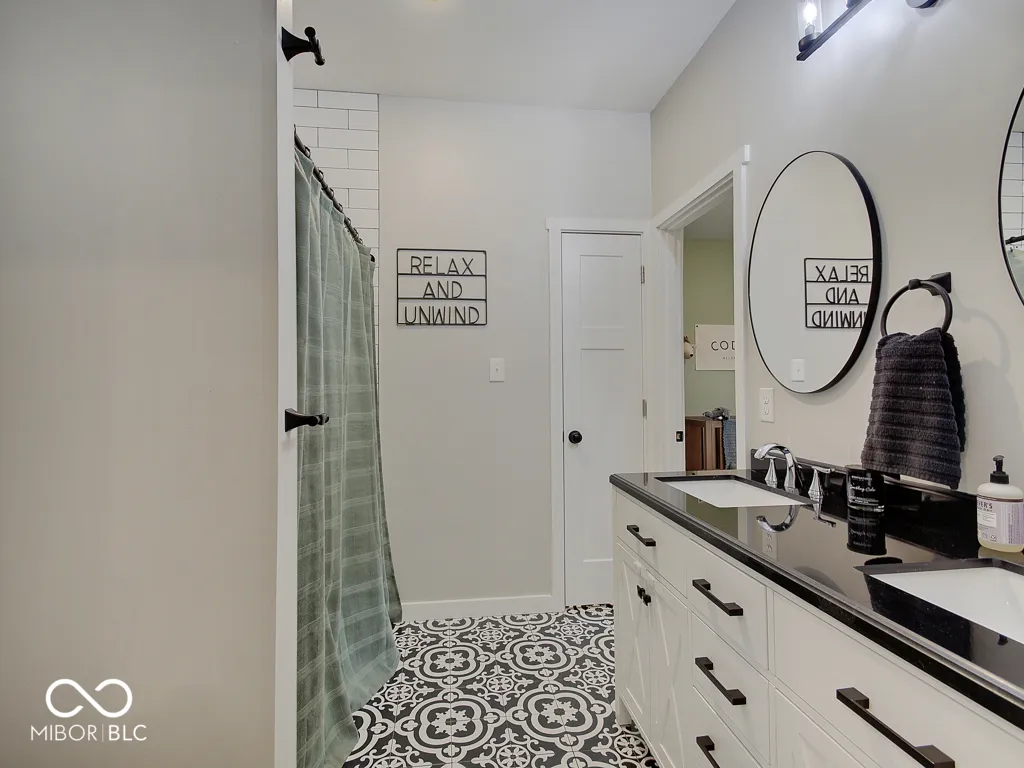 Trafalgar, Indiana 46181, United States, 3 Bedrooms Bedrooms, ,3 BathroomsBathrooms,Residential,Active,101996