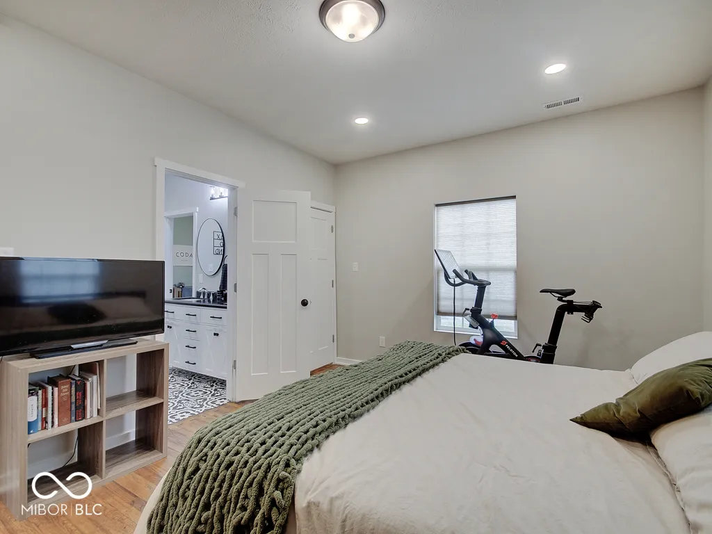 Trafalgar, Indiana 46181, United States, 3 Bedrooms Bedrooms, ,3 BathroomsBathrooms,Residential,Active,101996