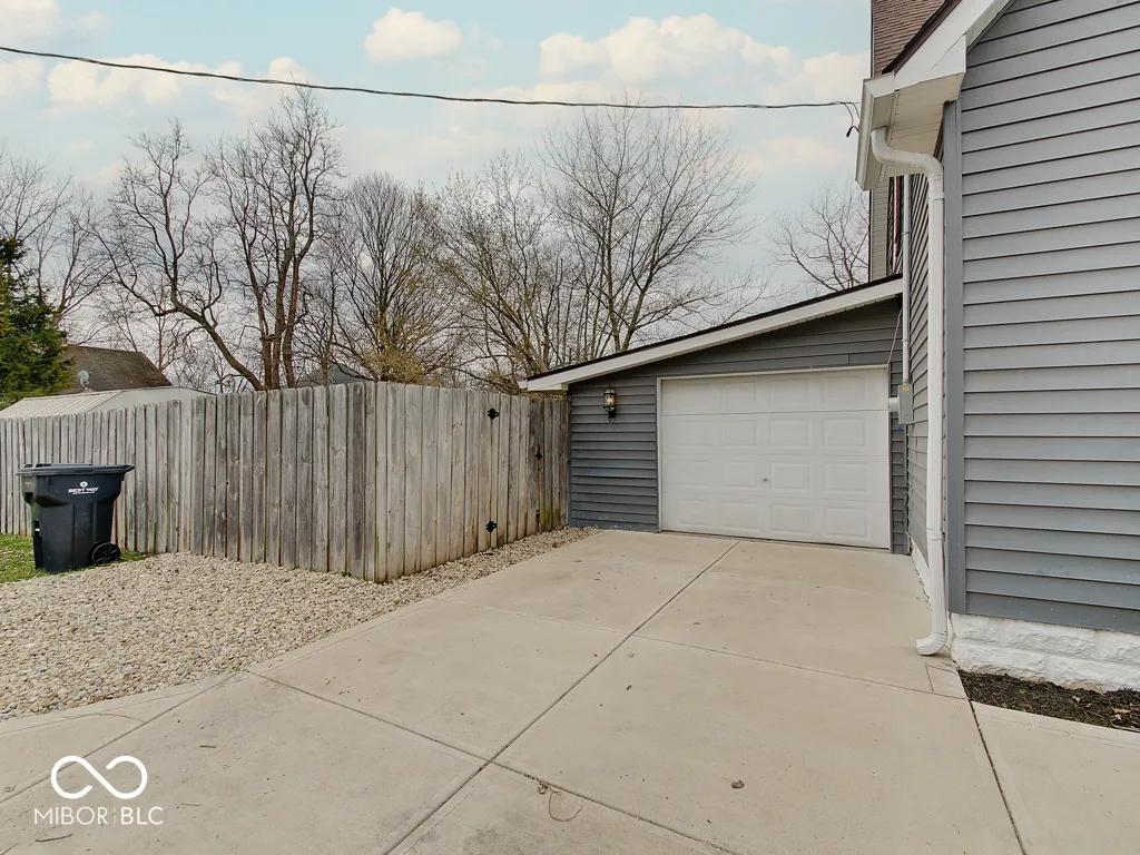 Trafalgar, Indiana 46181, United States, 3 Bedrooms Bedrooms, ,3 BathroomsBathrooms,Residential,Active,101996