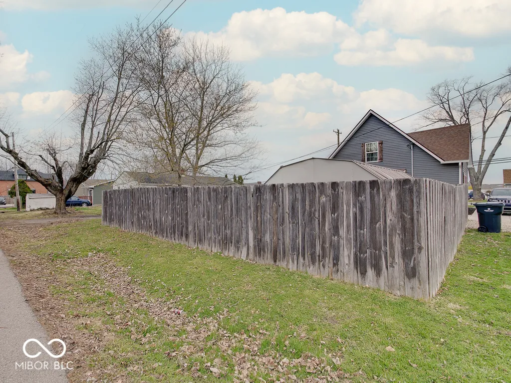 Trafalgar, Indiana 46181, United States, 3 Bedrooms Bedrooms, ,3 BathroomsBathrooms,Residential,Active,101996