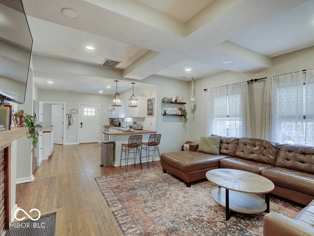 Trafalgar, Indiana 46181, United States, 3 Bedrooms Bedrooms, ,3 BathroomsBathrooms,Residential,Active,101996