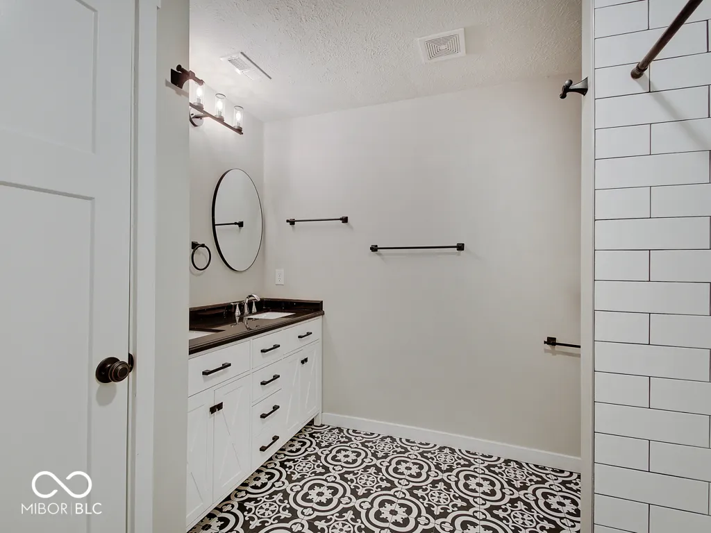 Trafalgar, Indiana 46181, United States, 3 Bedrooms Bedrooms, ,3 BathroomsBathrooms,Residential,Active,101996