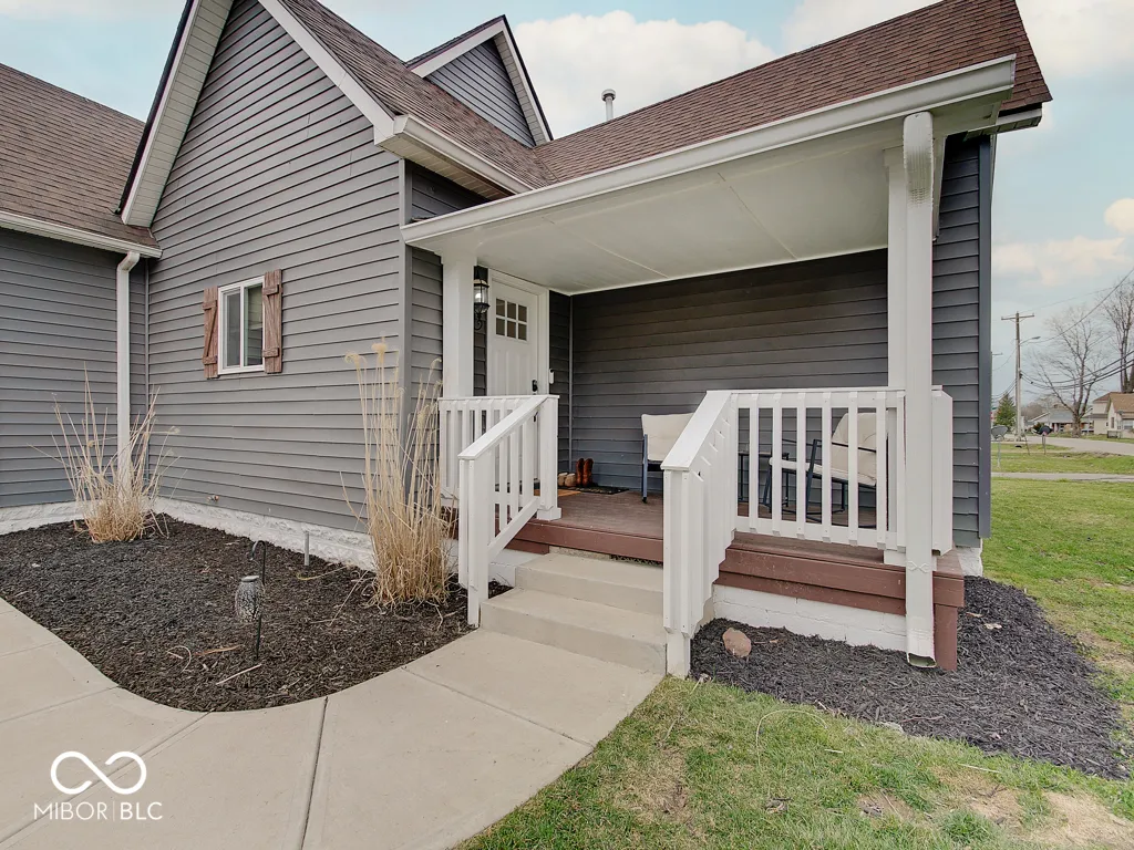 Trafalgar, Indiana 46181, United States, 3 Bedrooms Bedrooms, ,3 BathroomsBathrooms,Residential,Active,101996