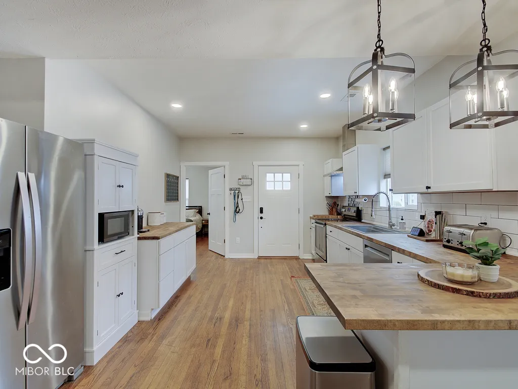 Trafalgar, Indiana 46181, United States, 3 Bedrooms Bedrooms, ,3 BathroomsBathrooms,Residential,Active,101996