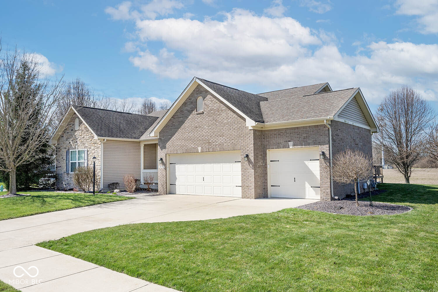 9716 N Mariners Crest