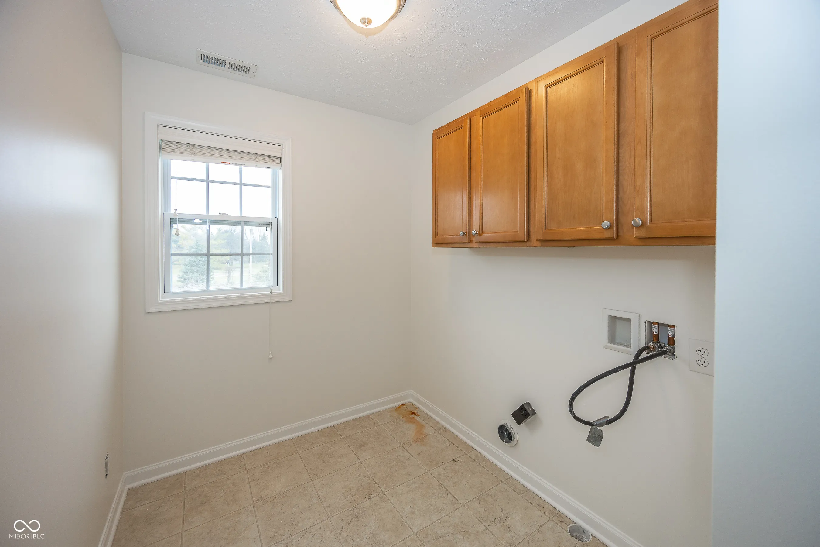 Fishers, Indiana 46037, United States, 4 Bedrooms Bedrooms, ,4 BathroomsBathrooms,Residential,Pending,23898