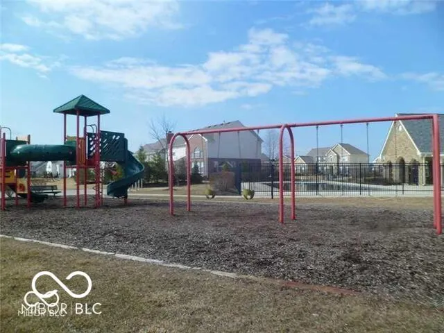 Fishers, Indiana 46037, United States, 4 Bedrooms Bedrooms, ,4 BathroomsBathrooms,Residential,Pending,23898