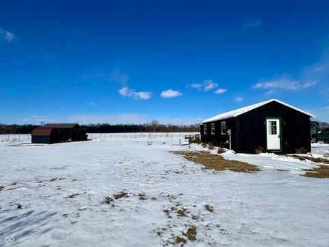 5193 E State Road 236 Roachdale IN 46172