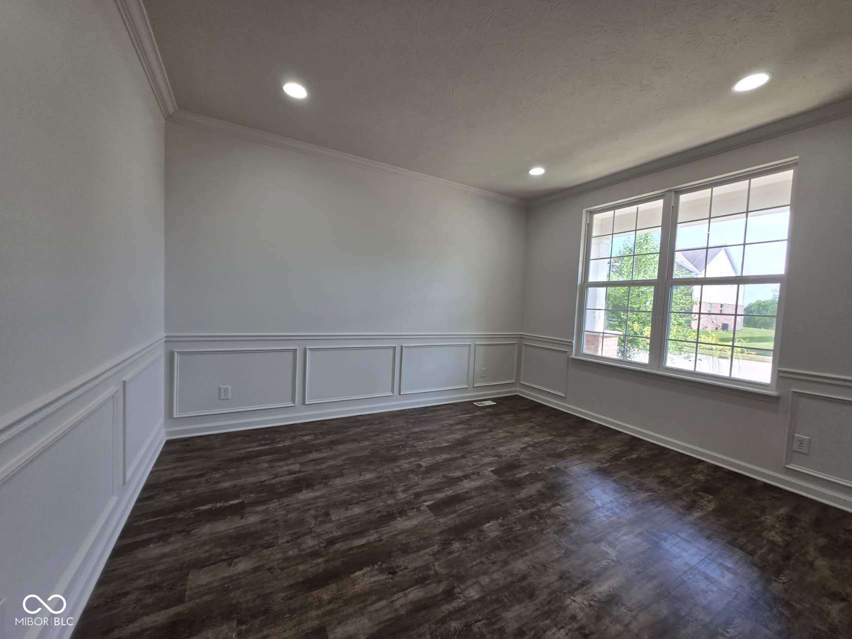 4422 Voyageur Way