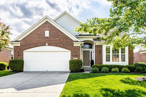 Photo of 8977 Stonewick Way, Zionsville, IN 46077 (MLS # 22098311)