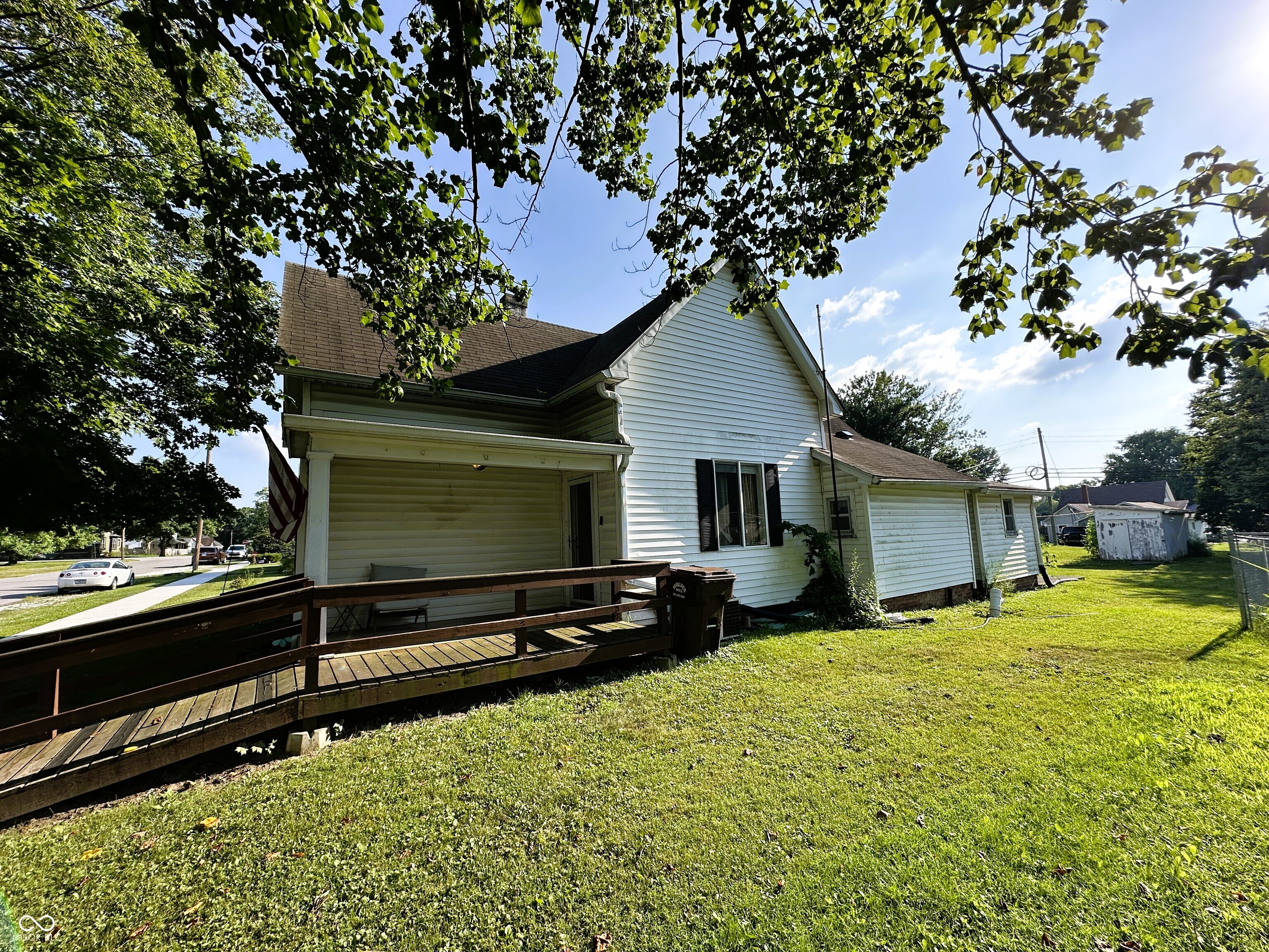 8 N Meridian Street