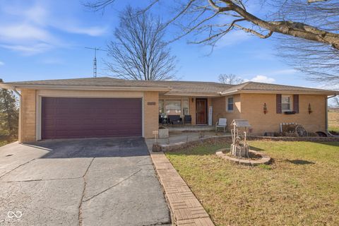 Photo of 501 S Hardacre Court, New Castle, IN 47362 (MLS # 22088884)