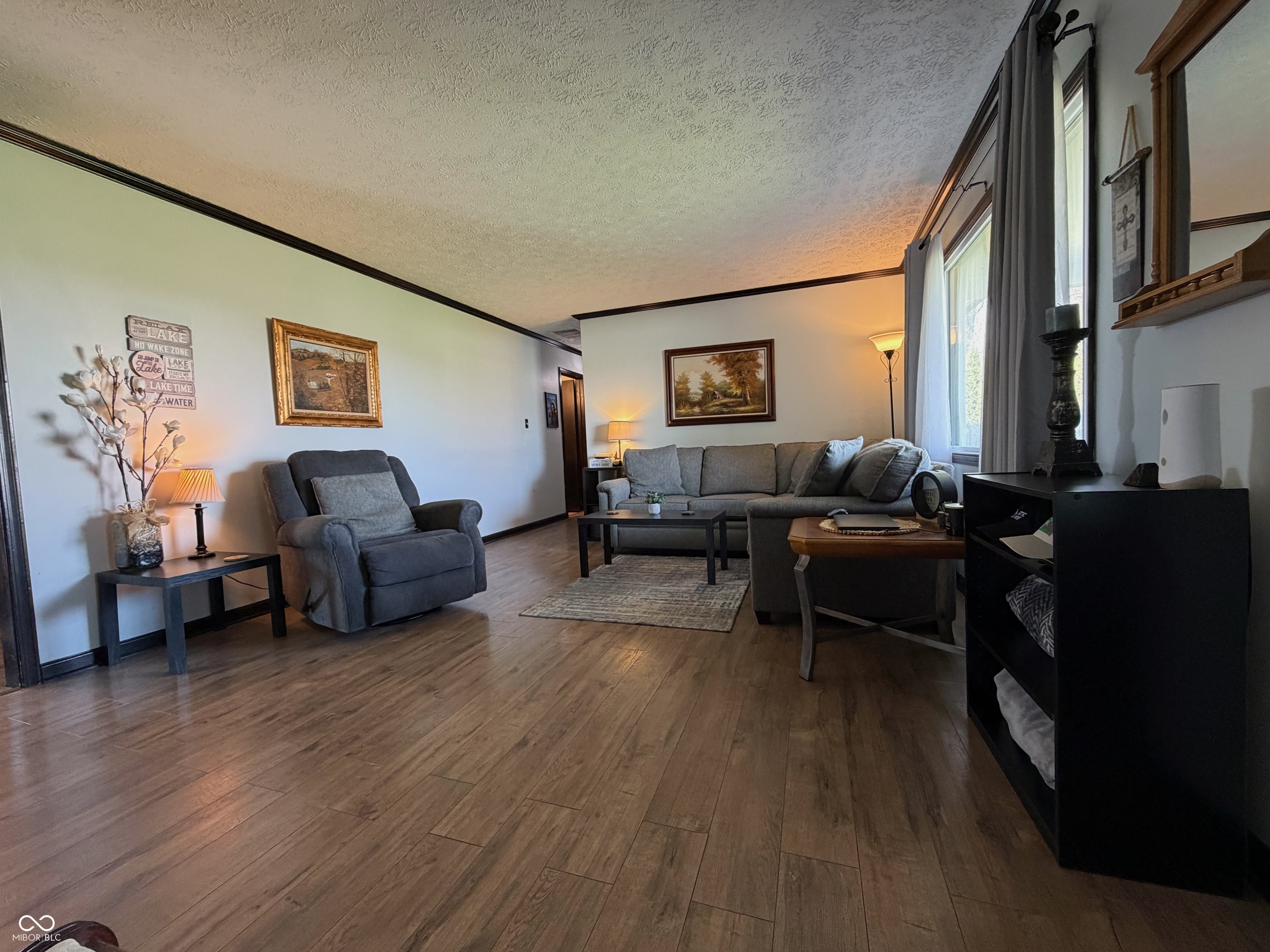 4689 N Frontage Road