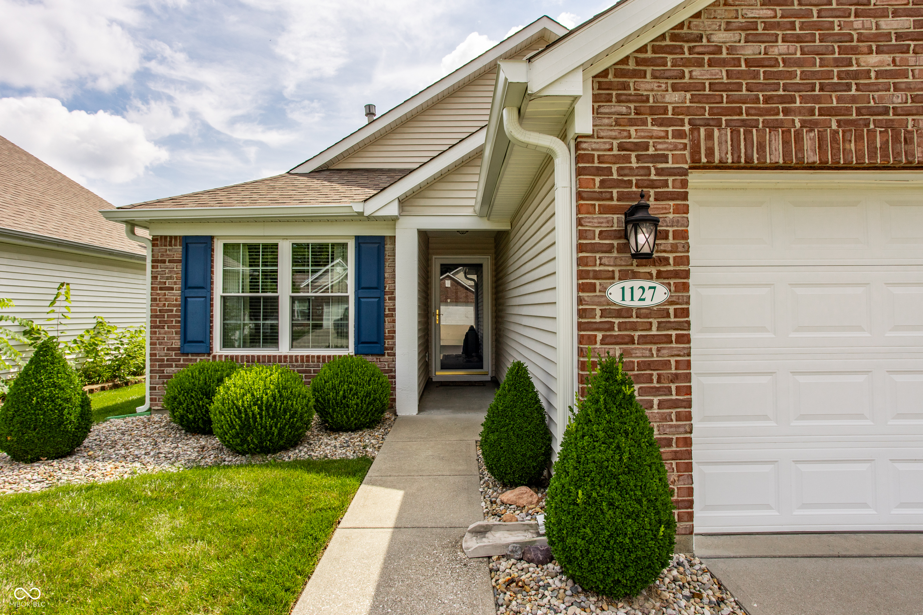 1127 Lincoln Park West Drive