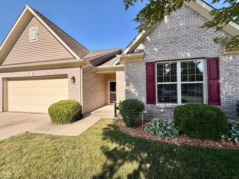 Photo of 1352 Redstone Drive, Avon, IN 46123 (MLS # 22117805)