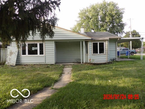 Photo of 7301 Twin Beech Drive, Indianapolis, IN 46226 (MLS # 22122847)