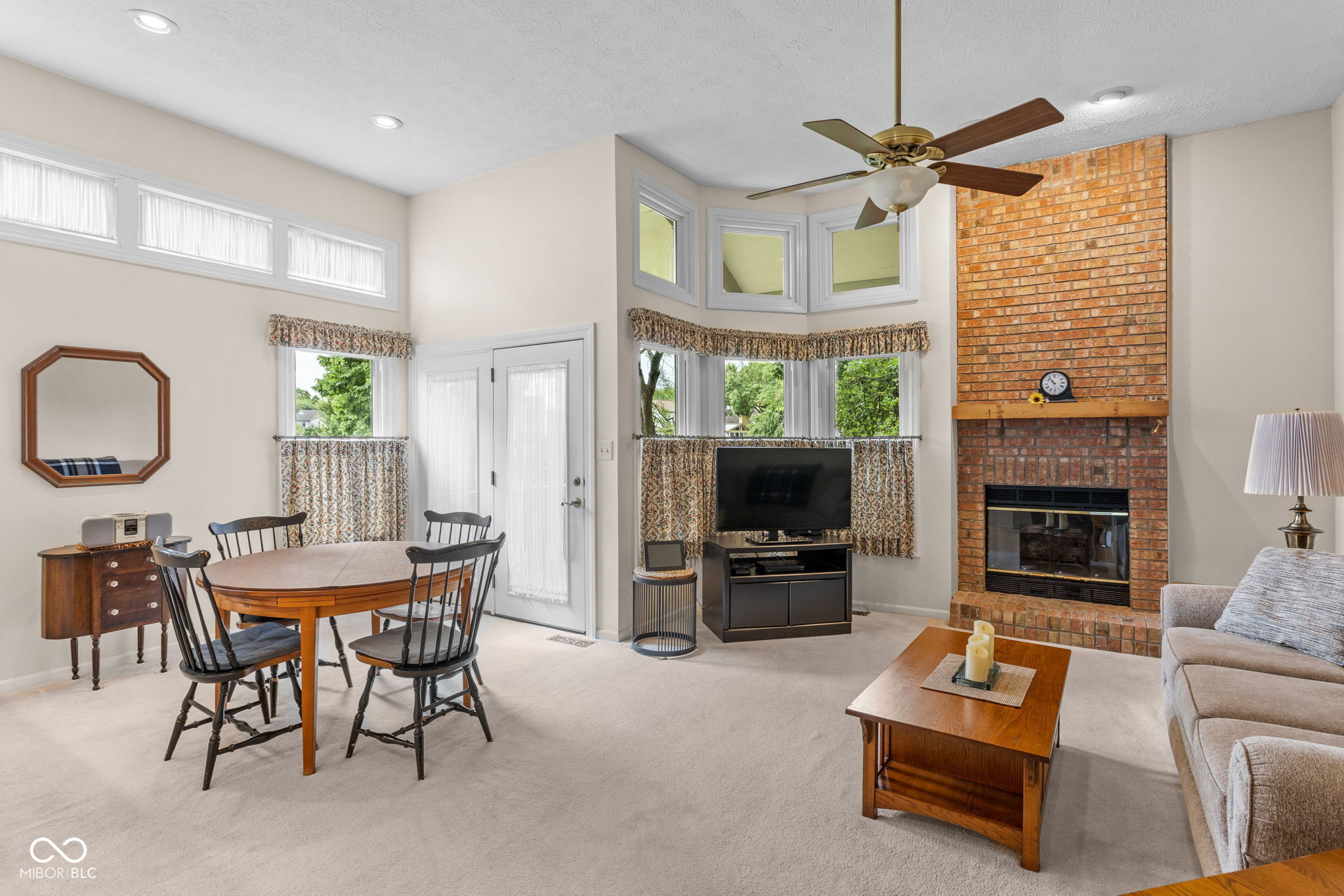 8962 Baywood Circle