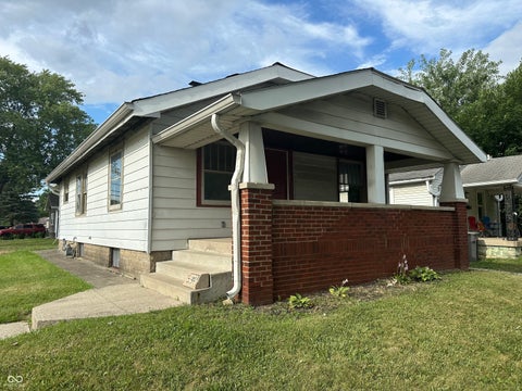Photo of 5134 E 21st Street, Indianapolis, IN 46218 (MLS # 22125423)