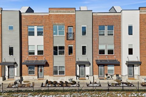 Photo of 737 Switchyard Place, Indianapolis, IN 46202 (MLS # 22077063)