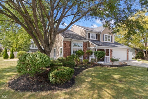 Photo of 11017 Lake Run Drive, Fishers, IN 46038 (MLS # 22125001)
